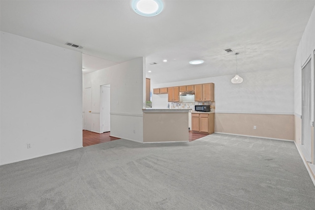 1100 Cedarcrest Dr, Mesquite, TX 75149 - unfurnished living room featuring carpet flooring, baseboards, and recessed lighting