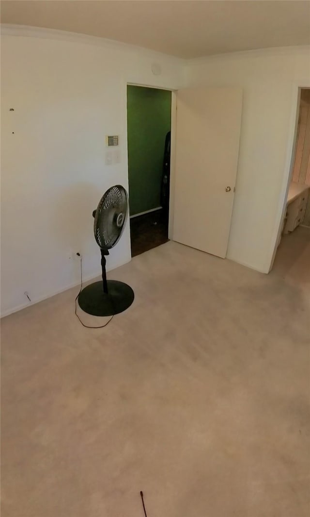 5805 Azteca Dr, Fort Worth, TX 76112 - unfurnished room with light carpet