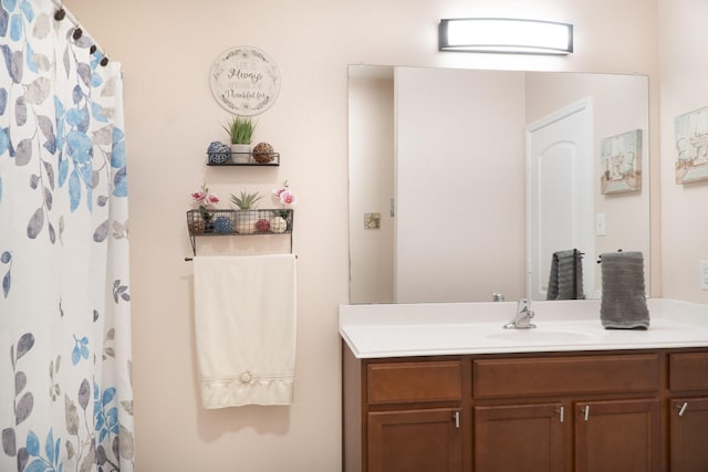1204 Bluff View Dr, Hutchins, TX 75141 - bathroom featuring vanity and curtained shower