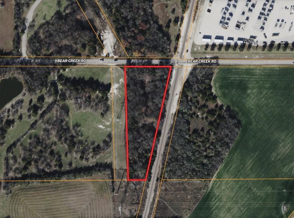 1080 Bear Creek Rd, Lancaster, TX 75146