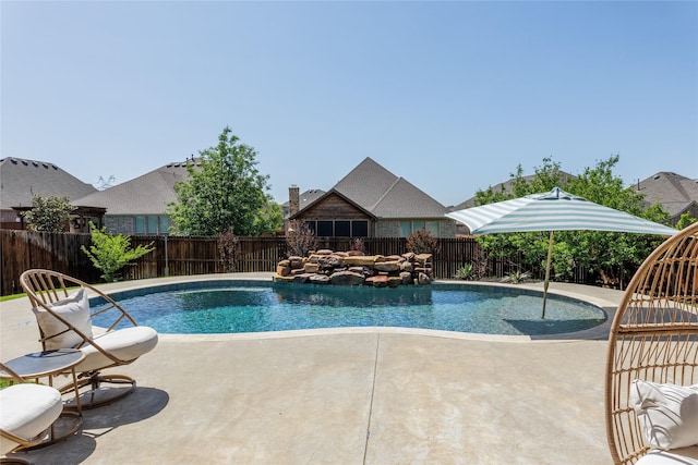 4300 Round Valley Ln, Fort Worth, TX 76262 - view of swimming pool featuring a fenced backyard and a patio area