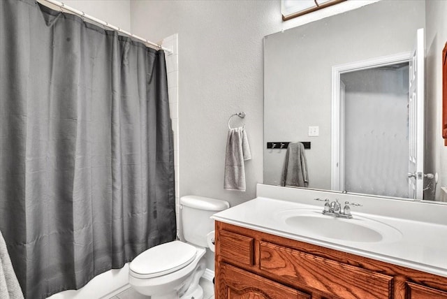 1516 Stonehill Ct, Allen, TX 75002 - full bath with toilet, vanity, and shower / bath combo with shower curtain