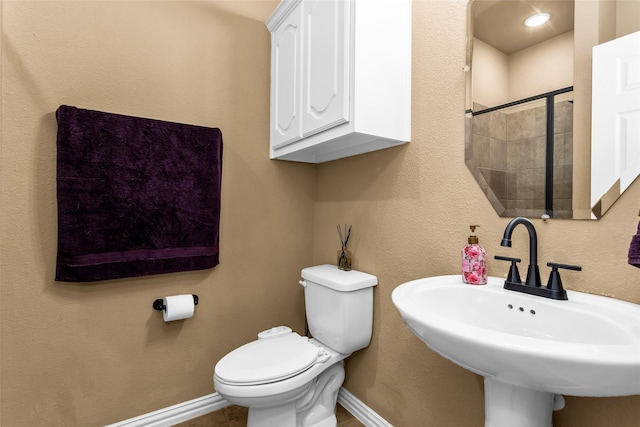 1518 E Oates Rd, Garland, TX 75043 - full bathroom with a sink and a tile shower