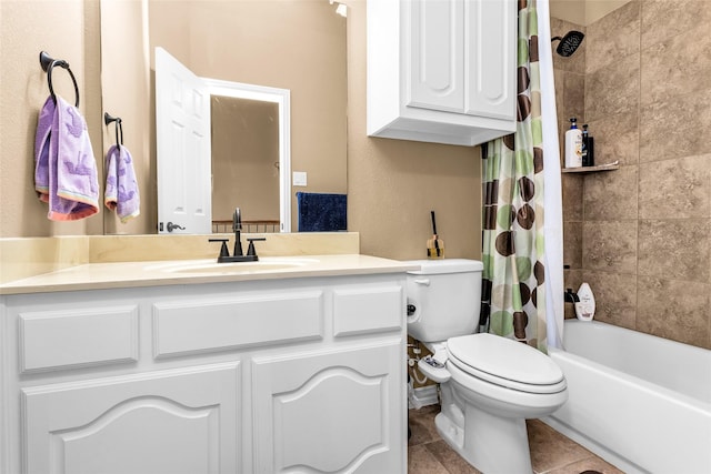 1518 E Oates Rd, Garland, TX 75043 - full bathroom featuring vanity, toilet, and shower / bathtub combination with curtain