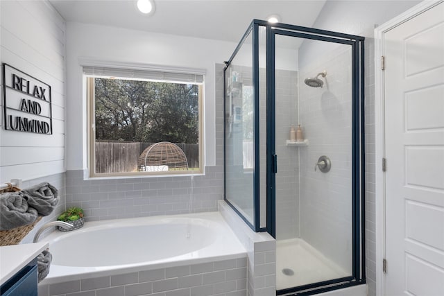 135 Pine Island Ln, Leander, TX 78641 - bedroom featuring lofted ceiling, wood finished floors, multiple windows, baseboards, and ceiling fan