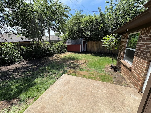 6805 Eagle Rock Dr, Fort Worth, TX 76133 - view of yard with a patio