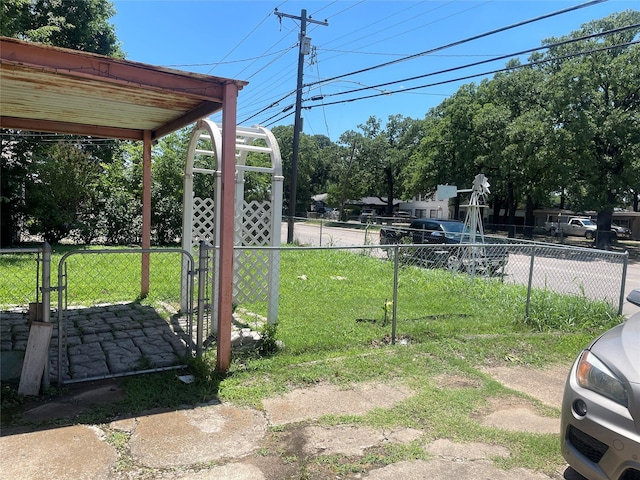 366 S St Augustine Dr, Dallas, TX 75217 - view of yard featuring a gate