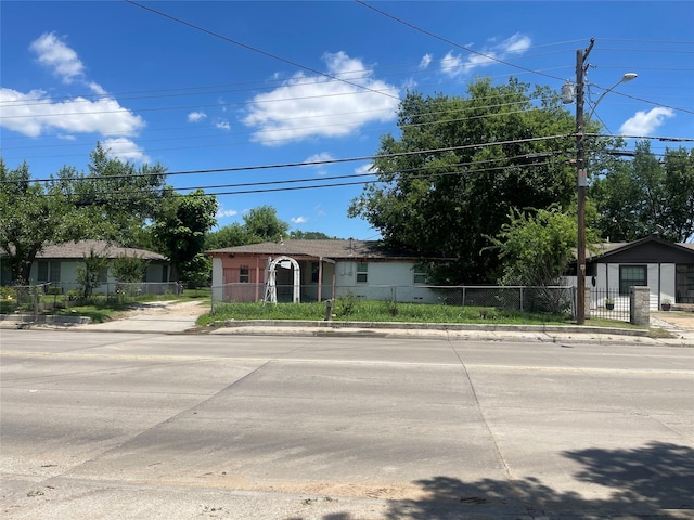 366 S St Augustine Dr, Dallas, TX 75217 - single story home with a fenced front yard