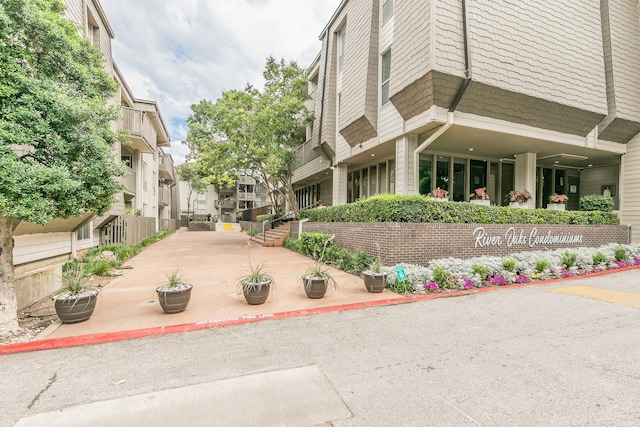 4851 Cedar Springs Rd Unit 175, Dallas, TX 75219 - view of community featuring a residential view