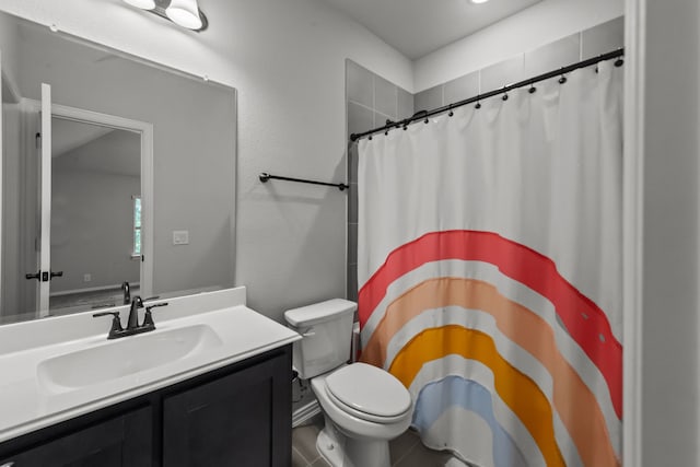 612 Wildriver Trl, Fort Worth, TX 76131 - full bath featuring toilet, vanity, and a shower with shower curtain