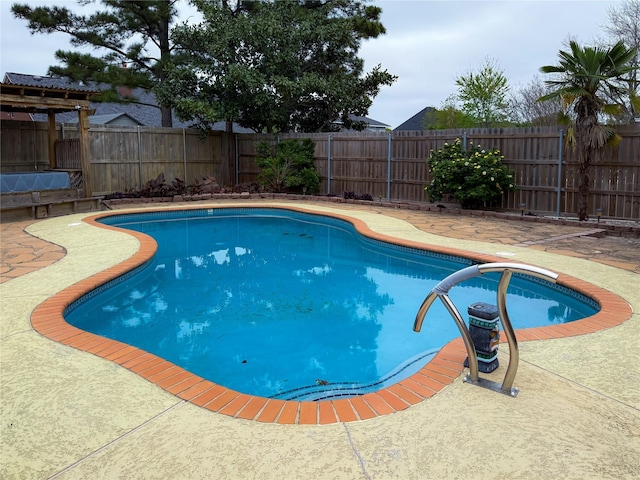 107 Summit Dr, Bossier City, LA 71111 - view of swimming pool featuring a fenced backyard and a patio area