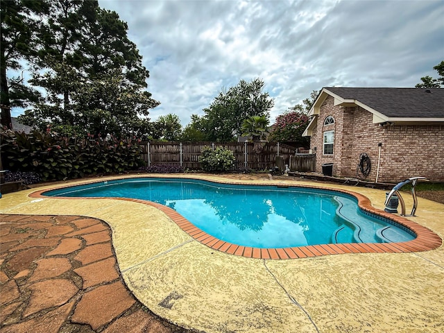 107 Summit Dr, Bossier City, LA 71111 - view of swimming pool with a fenced backyard and a patio area