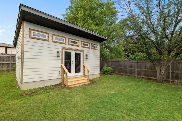 7204 Kingswood Dr, Fort Worth, TX 76133 - back of property with entry steps and french doors
