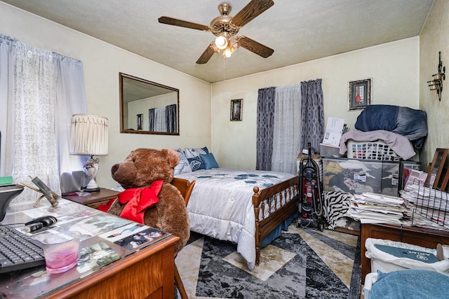 2530 Robin Ln, Garland, TX 75041 - bedroom with ceiling fan