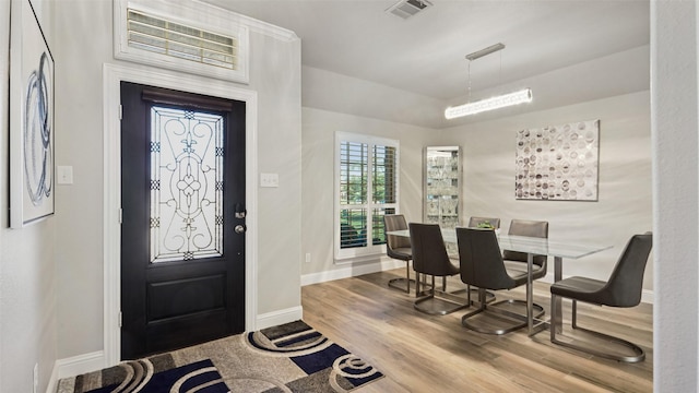 1530 Petaluma Dr, Rockwall, TX 75087 - foyer featuring baseboards and wood finished floors