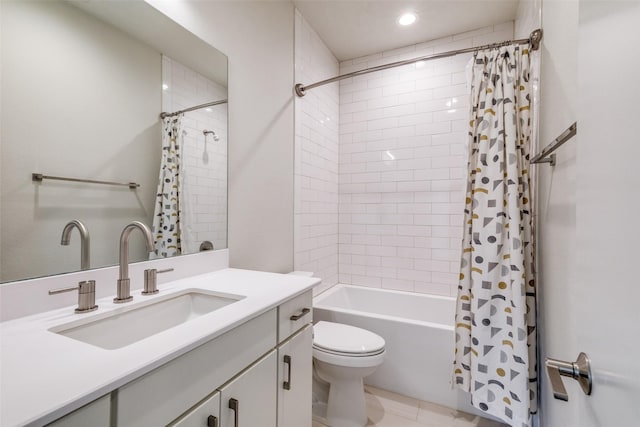 1328 Madeline Pl Unit B, Fort Worth, TX 76107 - bathroom with vanity, shower / bath combination with curtain, toilet, and recessed lighting