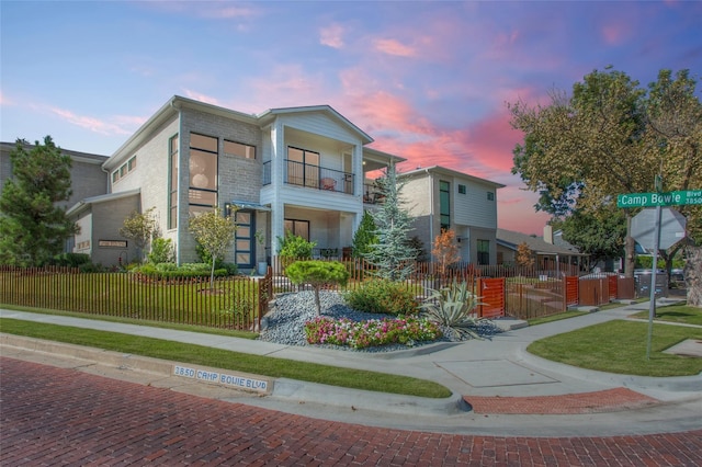 1328 Madeline Pl Unit B, Fort Worth, TX 76107 - view of property featuring a fenced front yard