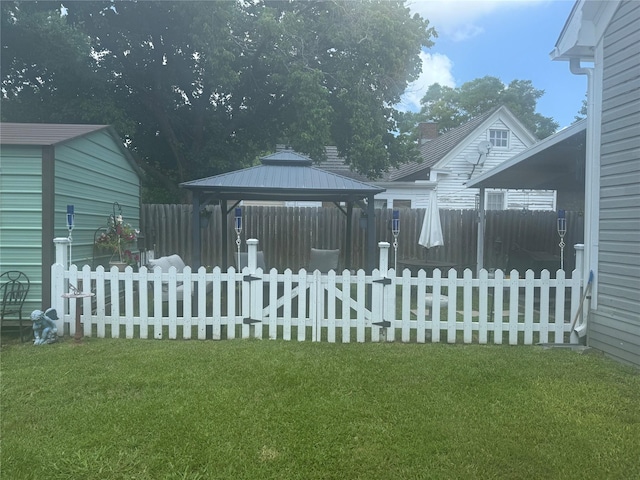 819 Beech St, Bonham, TX 75418 - view of yard with a gazebo