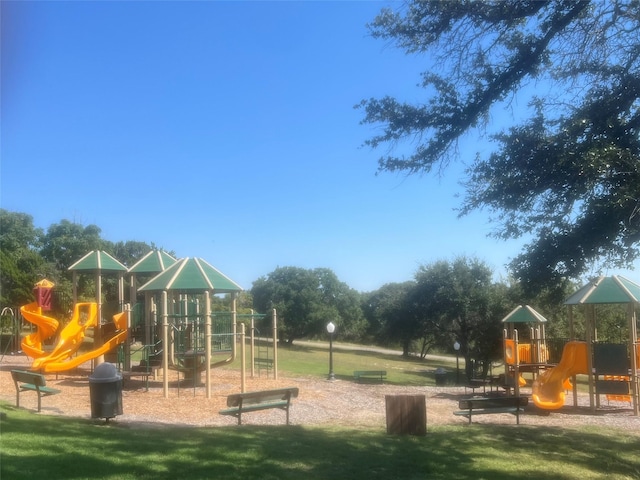1470 Twin Oak Dr, Whitney, TX 76692