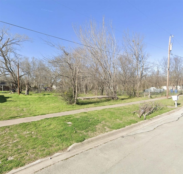 1302 E 6th Ave, Corsicana, TX 75110