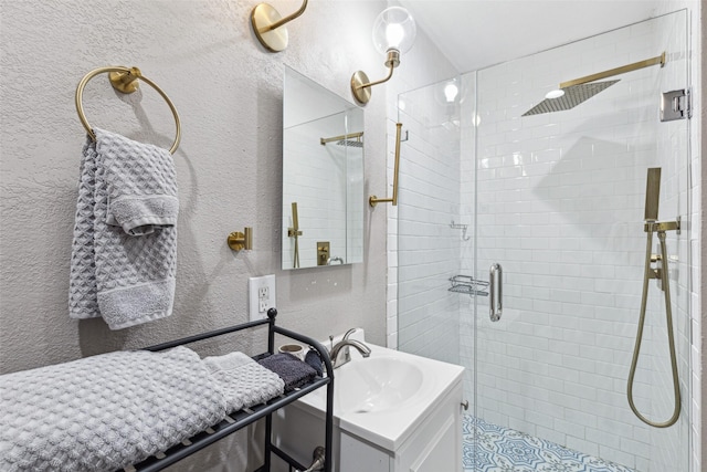 318 S Montreal Ave, Dallas, TX 75208 - full bath featuring vanity, a shower stall, and a textured wall