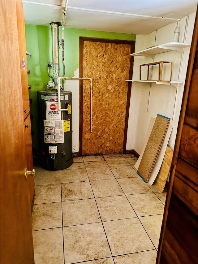2505 Ormond Pl, Bossier City, LA 71111 - utility room featuring gas water heater