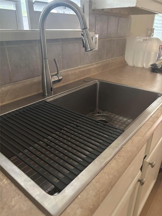 207 Mcmurry Ave, Duncanville, TX 75116 - kitchen view of decorative backsplash