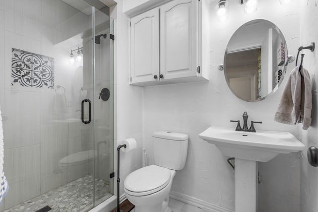 3213 Kingsbridge Dr, Plano, TX 75075 - bathroom featuring toilet and a shower stall