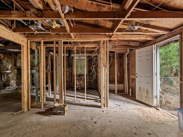 203 E 9th St, Shady Shores, TX 76208 - view of miscellaneous room