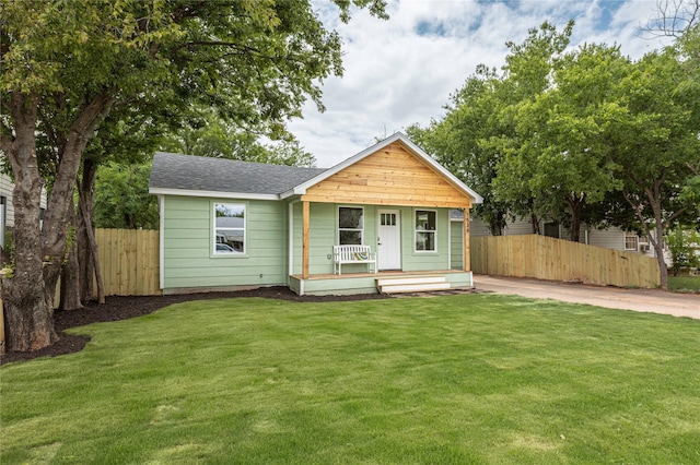 1534 Burger St, Abilene, TX 79603 - bungalow-style home featuring covered porch and a shingled roof