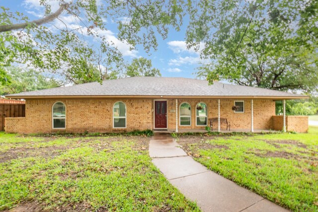 801 Daventry Dr, Garland, TX 75040 - single story home with brick siding