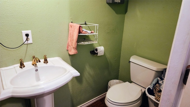 1718 Gentle Wind Dr, Arlington, TX 76018 - bathroom with toilet and a sink