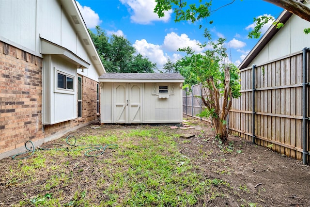 1305 Jabbet Dr, Plano, TX 75025 - view of yard with a storage unit
