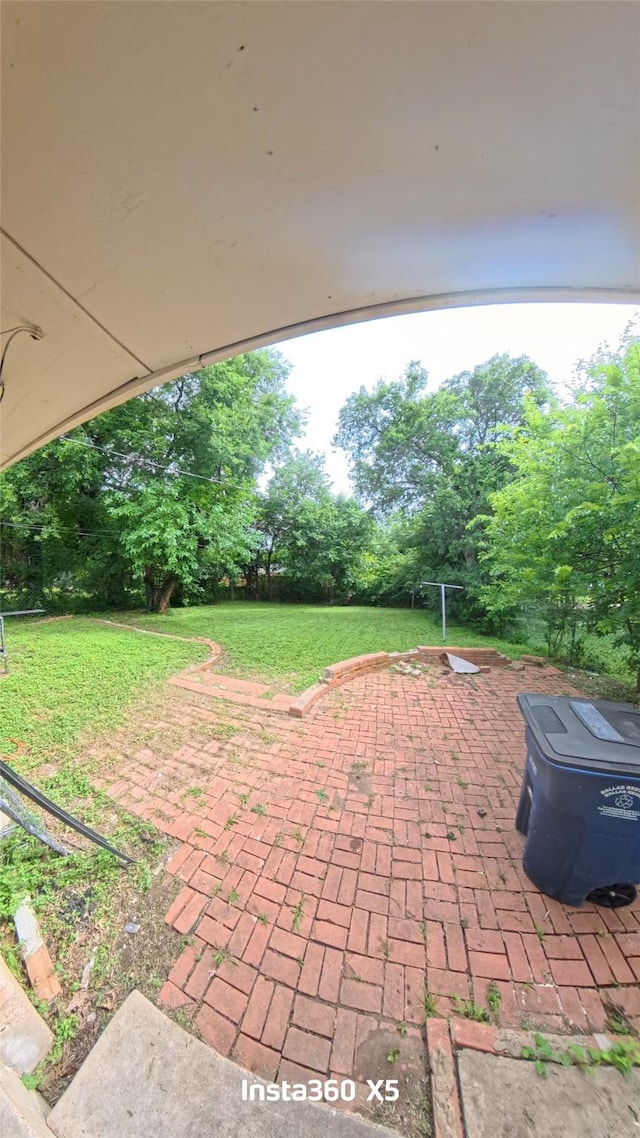 1214 Adelaide Dr, Dallas, TX 75216 - view of patio