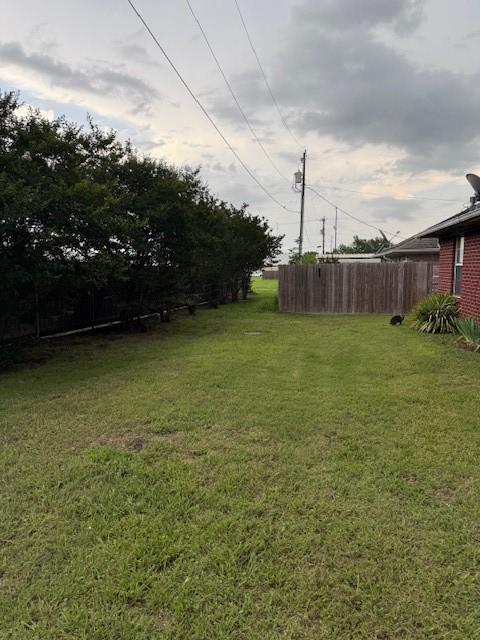 502 E College St, Leonard, TX 75452 - view of yard