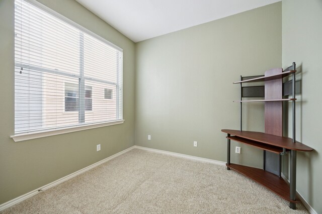 4121 Mckinney Ave Unit 21, Dallas, TX 75204 - unfurnished office featuring carpet floors and healthy amount of natural light