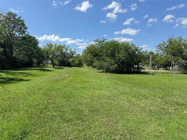 904 W 12th St, Cisco, TX 76437 - view of yard