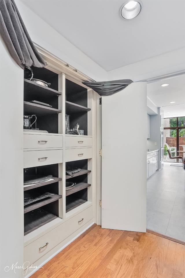 300 Pierremont Rd Unit 18, Shreveport, LA 71106 - spacious closet with light wood-style floors