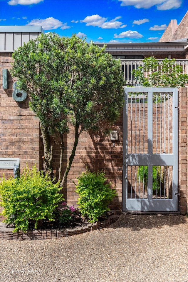 300 Pierremont Rd Unit 18, Shreveport, LA 71106 - view of home's exterior featuring brick siding