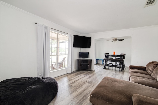 306 Country Club Dr, Joshua, TX 76058 - living room featuring light wood finished floors, crown molding, and ceiling fan