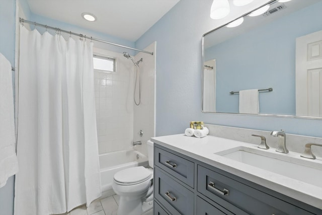 4704 Misty Ridge Dr, Fort Worth, TX 76137 - full bath featuring vanity and shower / bath combination with curtain