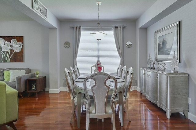 1013 Lilac Ln, Desoto, TX 75115 - dining area featuring dark wood finished floors