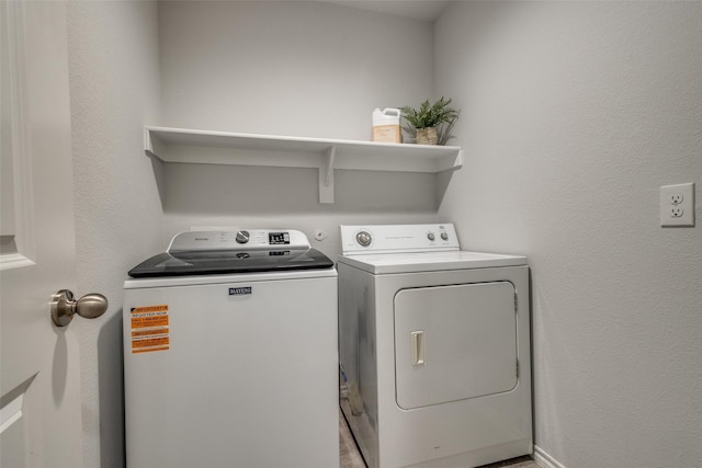 632 Peshtigo Rd, Justin, TX 76247 - laundry area with washer and dryer and baseboards