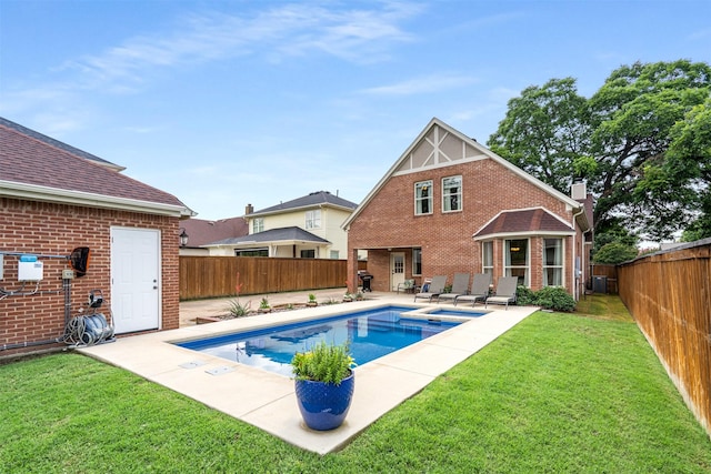 2309 Ryan Ave, Fort Worth, TX 76110 - view of pool with a fenced backyard, a patio, and a pool with connected hot tub