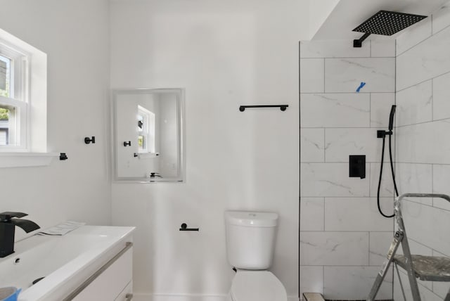 903 N Miller St, Decatur, TX 76234 - bathroom with vanity and tiled shower
