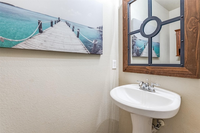 1138 Sophia St, Allen, TX 75013 - bathroom with a sink