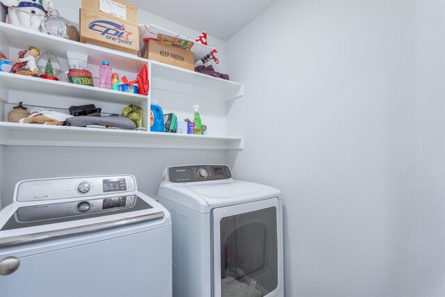 111 Arrowhead Dr, Sanger, TX 76266 - laundry room with washer and clothes dryer
