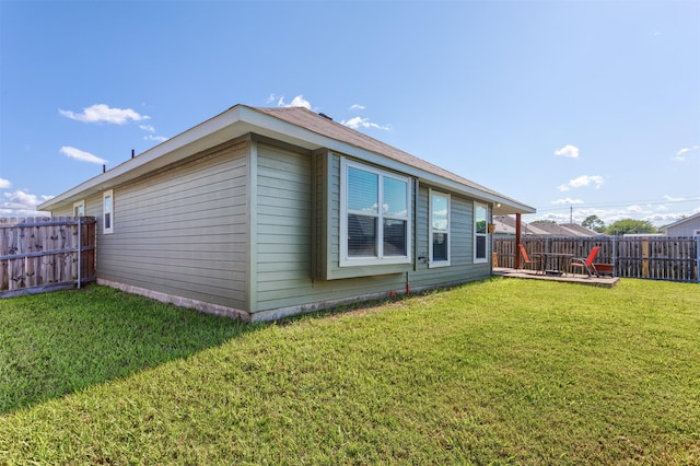 111 Arrowhead Dr, Sanger, TX 76266 - rear view of house featuring a fenced backyard