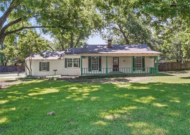 208 Grace Ln, Terrell, TX 75160 - view of front facade featuring a porch