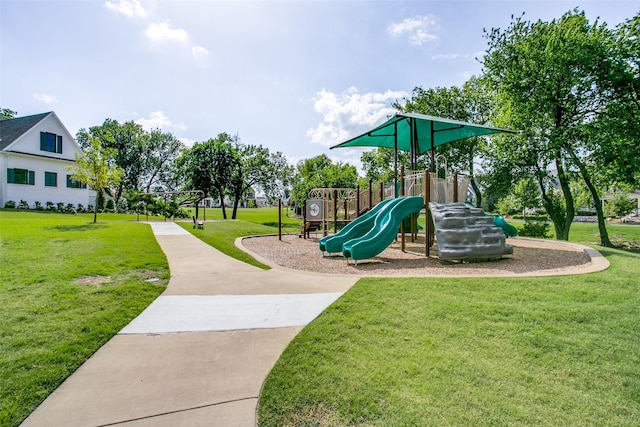 7204 Ripley St, Mckinney, TX 75071 - communal playground with a yard